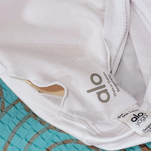 ALO Yoga Lavish Bra White Size L NWOT - Picture 5 of 8